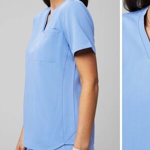 Fabletics Blue Relaxed Short Sleeve Teesctub top
